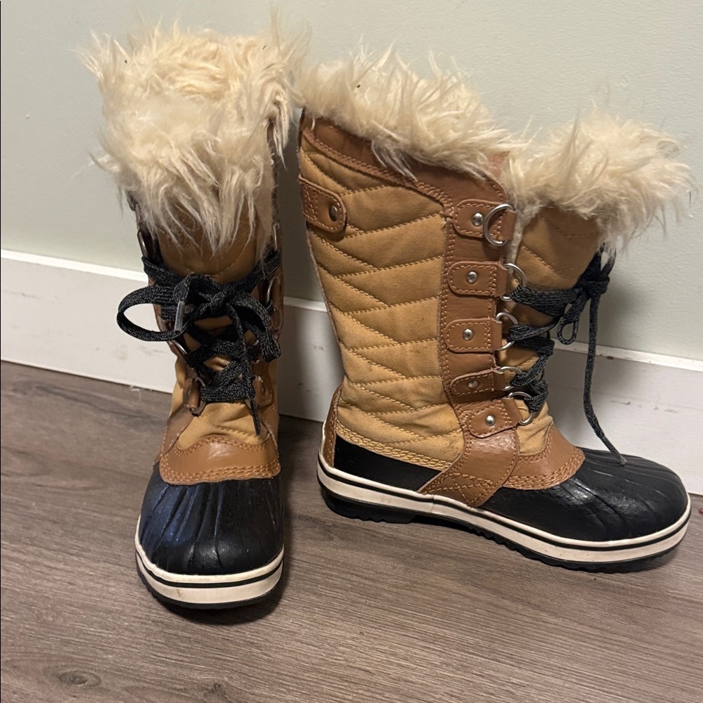 Kids Sorel Tofino II | Cream Faux Fur Lined Boots - Black & Tan - kids size 1